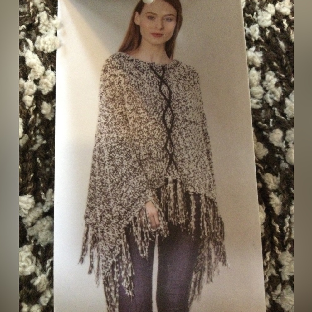 Simply Noelle Black and Cream Knit Poncho